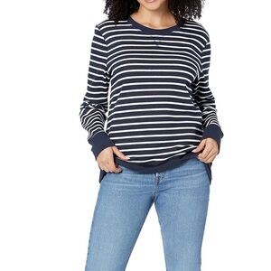 Amazon Essentials Women's Long Sleeve Striped Top - Navy and White